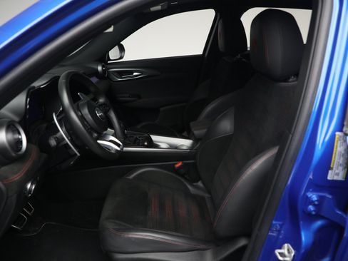 Used 2024 Alfa Romeo Tonale Veloce AWD/4WD image 14