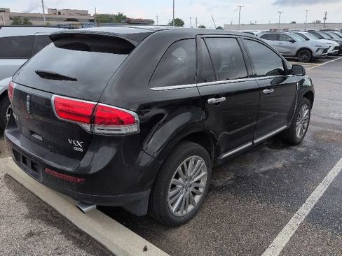 Used 2013 Lincoln MKX AWD image 4