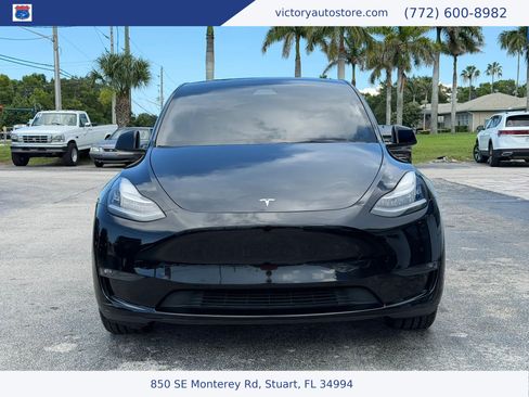 Used 2022 Tesla Model Y Long Range AWD/4WD image 8