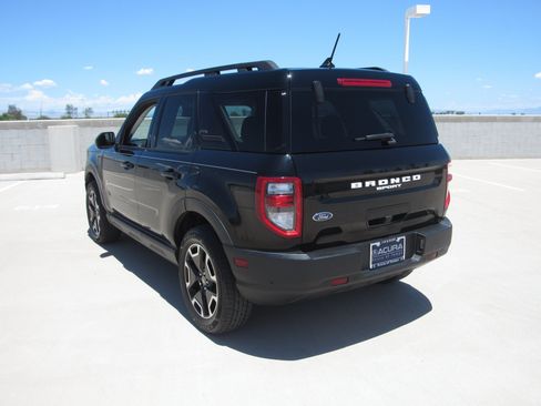 Used 2023 Ford Bronco Sport Outer Banks w/ Tech Package AWD/4WD image 6