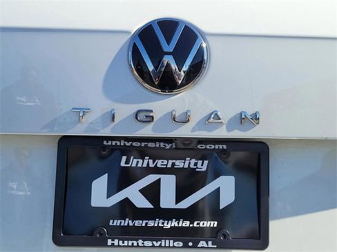 Used 2024 Volkswagen Tiguan Wolfsburg Edition image 34