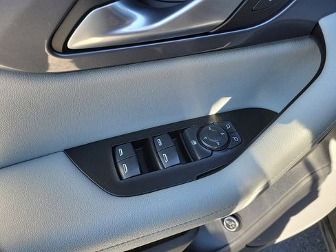 Used 2022 Chevrolet Blazer LT image 13