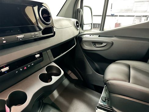 New 2025 Mercedes-Benz Sprinter 2500 image 23