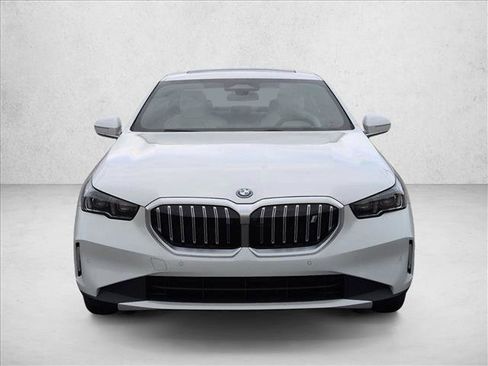 New 2026 BMW i5 eDrive40 image 6