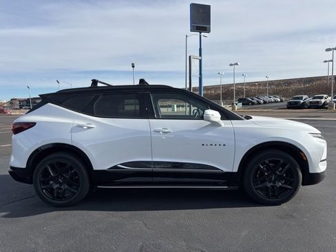 Used 2023 Chevrolet Blazer RS w/ Driver Confidence II Package image 6