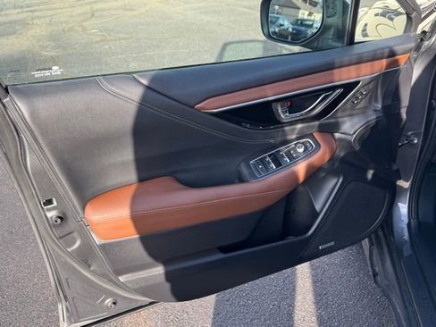 Used 2021 Subaru Outback Touring w/ Popular Package #2 image 12