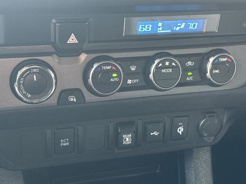 Used 2023 Toyota Tacoma TRD Off-Road image 26