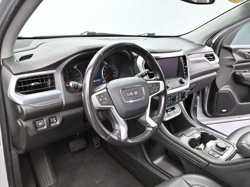 Used 2020 GMC Acadia SLT FWD image 18