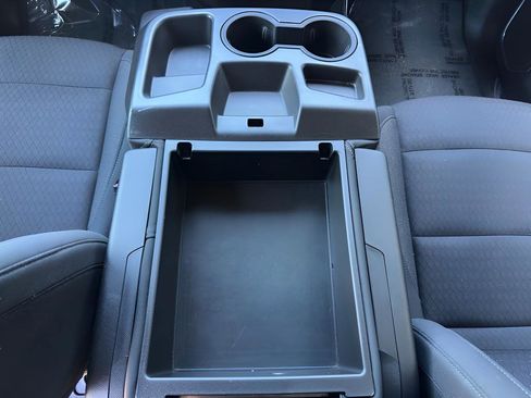 Used 2022 Chevrolet Silverado 1500 LT AWD/4WD image 33