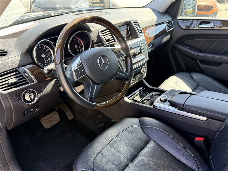 Used 2015 Mercedes-Benz GL 450 4MATIC image 9