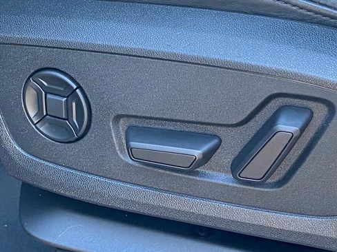 Used 2023 Audi Q3 2.0T Premium Plus w/ Premium Plus Package image 12