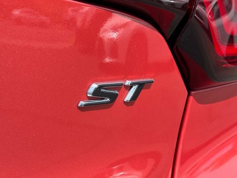 Used 2024 Buick Encore GX Sport Touring w/ Comfort Package image 13