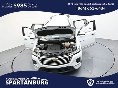 Used 2023 Chevrolet Traverse Premier image 35