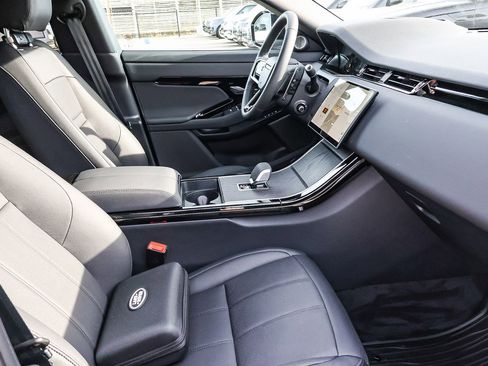 New 2026 Land Rover Range Rover Evoque Dynamic SE image 17