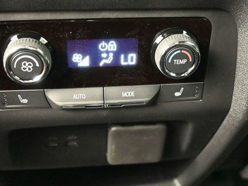 New 2025 Chevrolet Traverse High Country FWD image 26