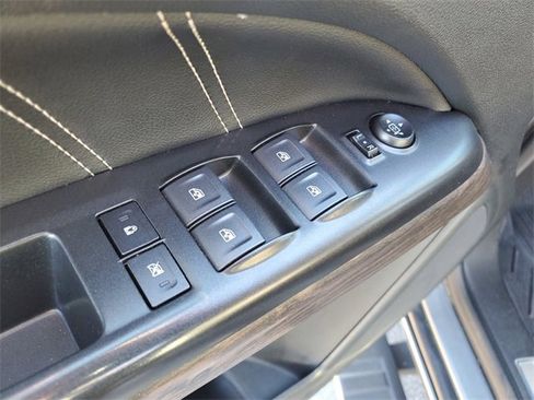 Used 2022 GMC Canyon Denali image 9