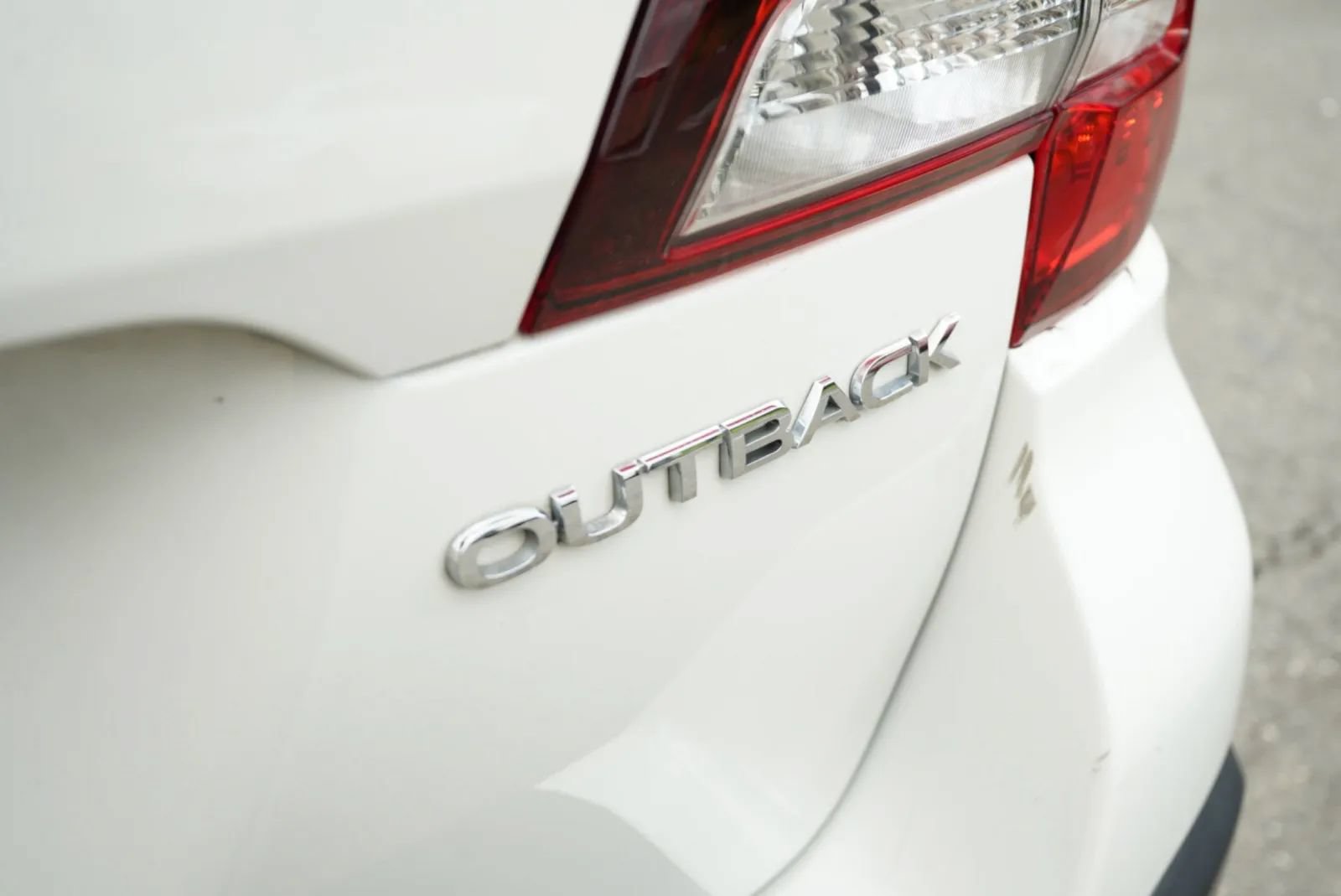 Used 2018 Subaru Outback 2.5i Limited w/ Popular Package #2 AWD/4WD image 12
