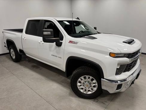 Used 2024 Chevrolet Silverado 2500 LT image 35
