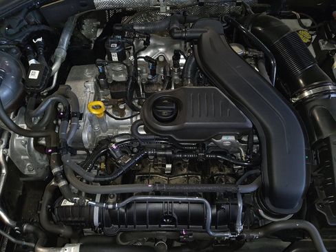 Used 2024 Volkswagen Jetta SE image 30