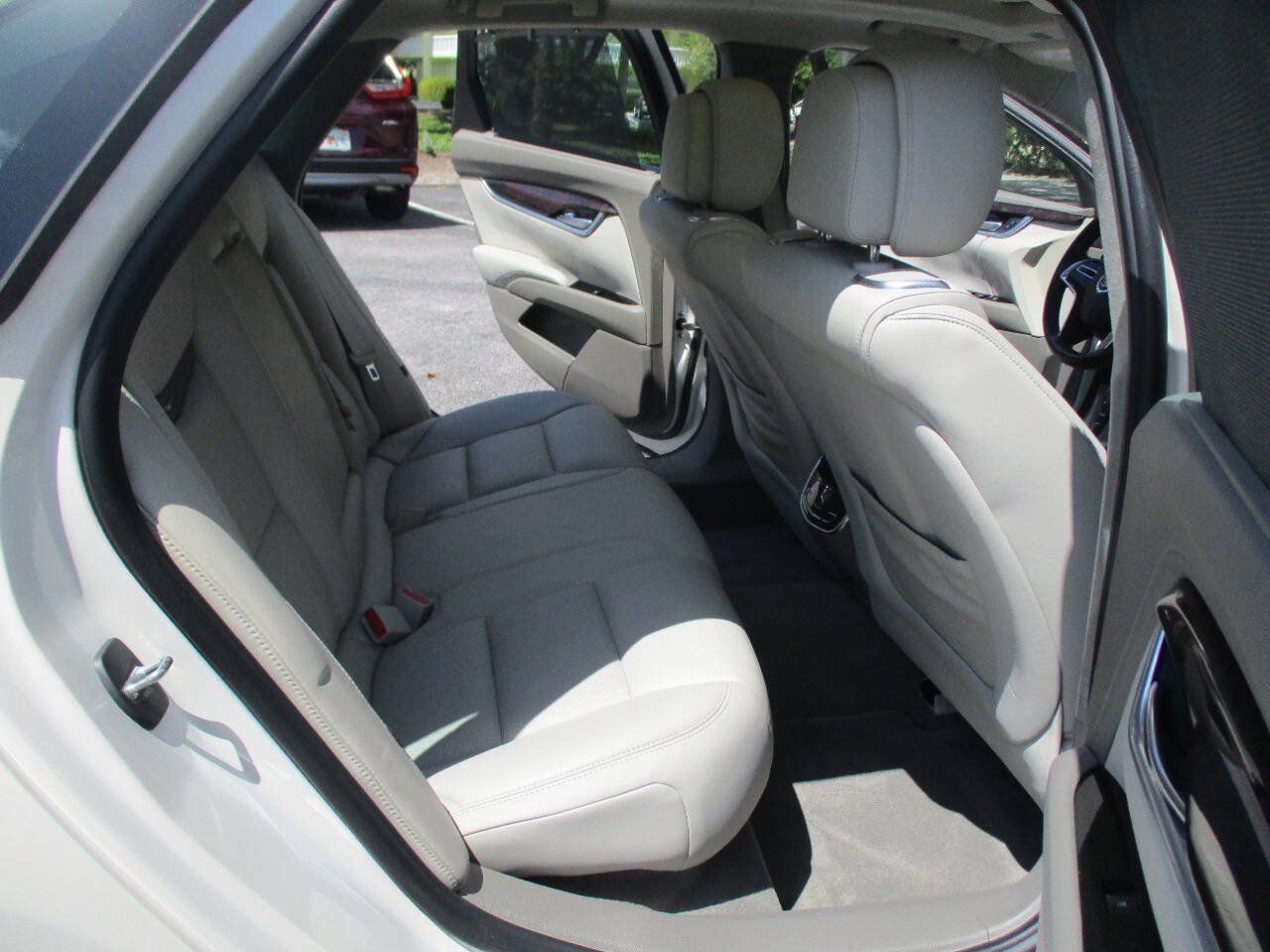 Used 2013 Cadillac XTS Platinum FWD image 28