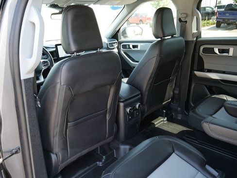 Used 2024 Ford Explorer XLT w/ Equipment Group 202A AWD/4WD image 16
