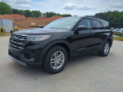 New 2026 Ford Explorer Active RWD image 7