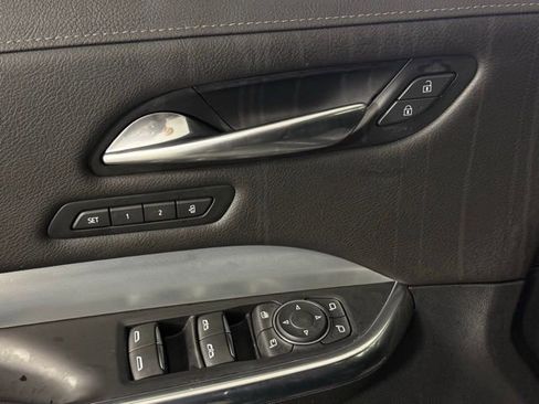 Used 2021 Cadillac XT4 Premium Luxury w/ Driver Awareness Package image 16