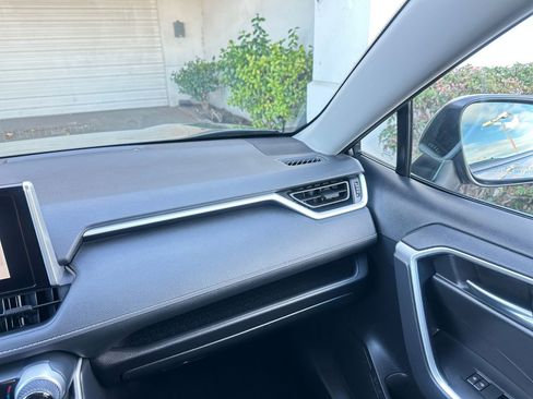 Used 2025 Toyota RAV4 XLE image 35