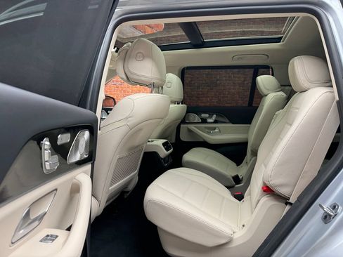 Used 2026 Mercedes-Benz GLS 450 4MATIC image 24