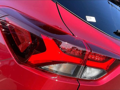 Used 2022 Chevrolet TrailBlazer RS image 31