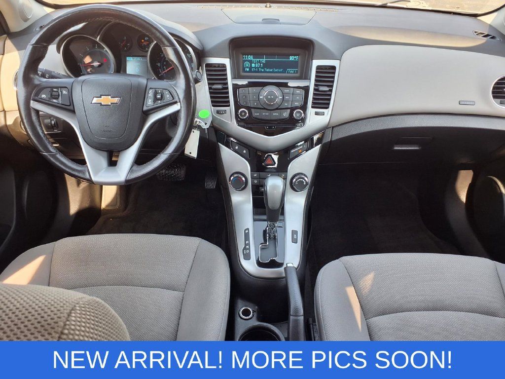 Used 2014 Chevrolet Cruze LT FWD image 7