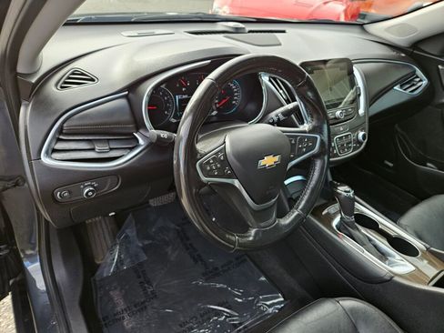 Used 2018 Chevrolet Malibu Premier image 29