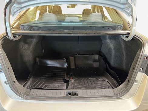 Used 2020 Nissan Versa SV image 25