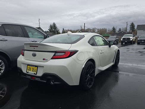 New 2026 Toyota GR86 Premium image 2