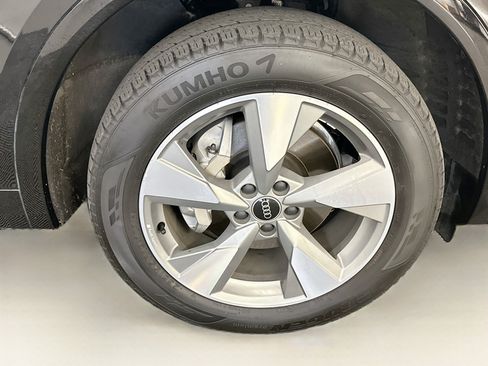 Used 2023 Audi Q5 2.0T Premium w/ Convenience Package AWD/4WD image 11