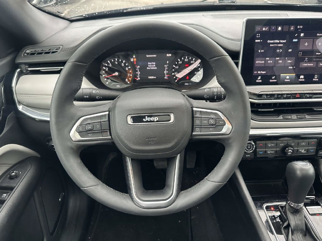 Used 2023 Jeep Compass Limited w/ Sun and Sound Group AWD/4WD image 15