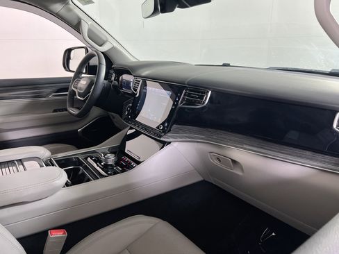 Used 2022 Jeep Wagoneer Series III w/ Flexible Seating Group image 29