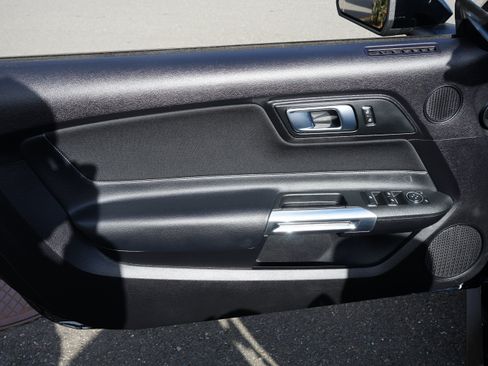 Used 2019 Ford Mustang Convertible w/ Ecoboost Performance Package image 20