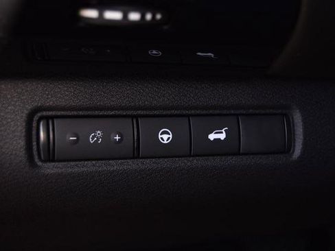 New 2025 Nissan Pathfinder SV w/ Black Appearance Package image 11