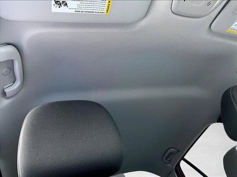 Used 2024 Chevrolet Trax LS FWD image 17
