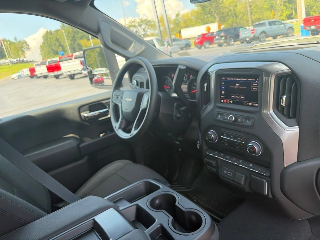 New 2026 Chevrolet Silverado 2500 Custom w/ Custom Value Package AWD/4WD image 34