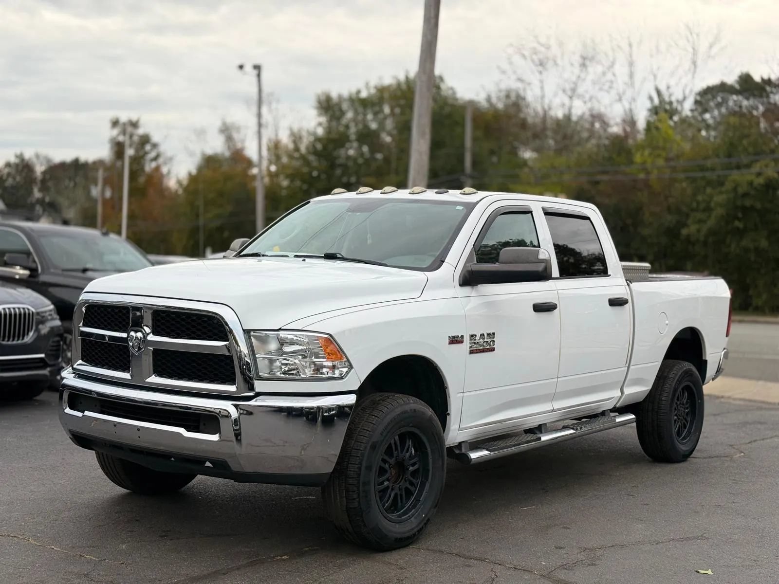 Used 2018 RAM 2500 Tradesman w/ Chrome Appearance Group AWD/4WD image 3