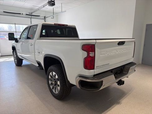 New 2026 Chevrolet Silverado 3500 LT image 5