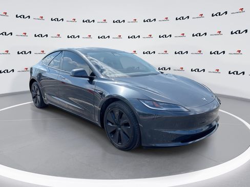 Used 2025 Tesla Model 3 Long Range RWD image 1