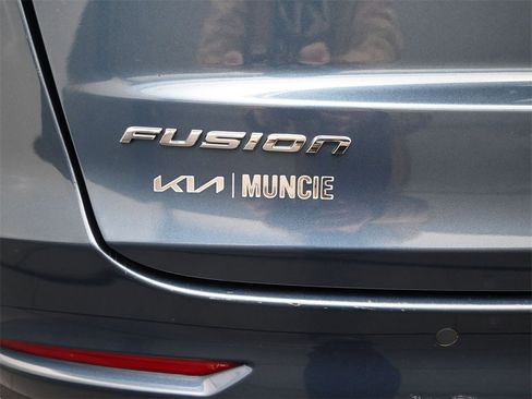 Used 2019 Ford Fusion SE image 10