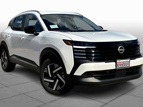 New 2026 Nissan Kicks SV image 2