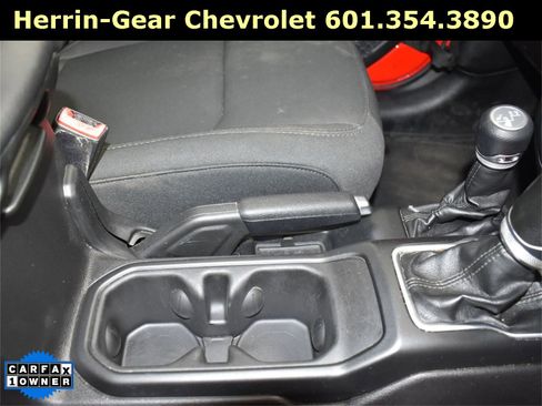 Used 2018 Jeep Wrangler Unlimited Sport image 28