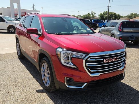 Used 2023 GMC Terrain SLT image 4