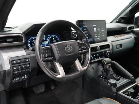 Used 2025 Toyota 4Runner Trailhunter AWD/4WD image 14