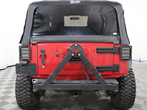 Used 2013 Jeep Wrangler Sport AWD/4WD image 21